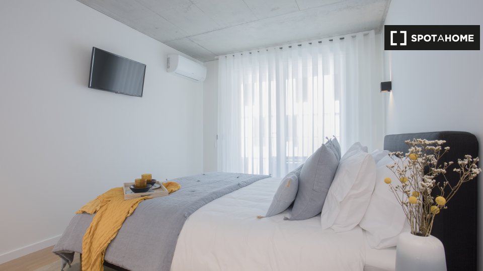 Apartment Porto, 1 bed, 60m² — photo 1