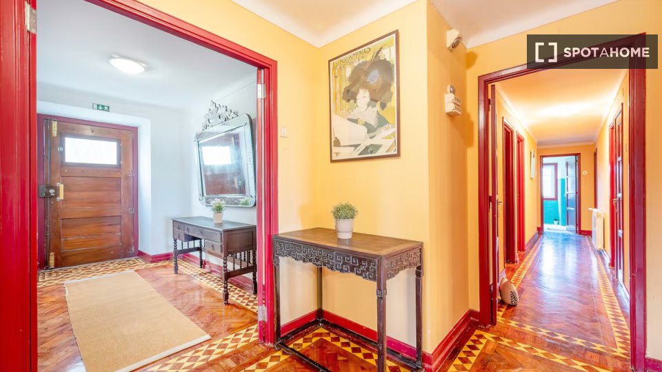 Apartment Lisbon, 5 beds — photo 16