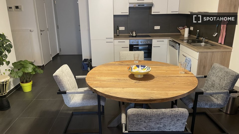 Apartment Brussels, 2 beds, 90m² — photo 2