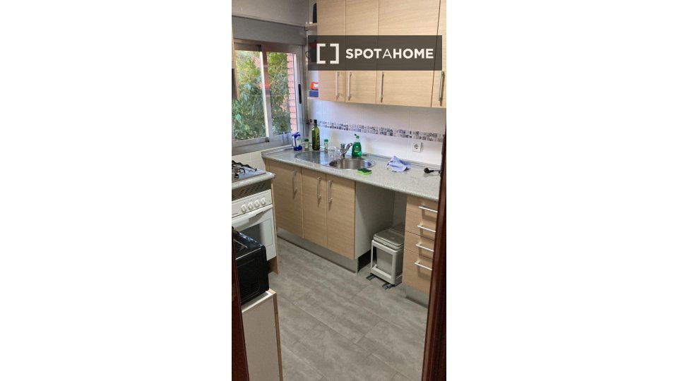 Double room Madrid, 1 bed, 55m² — photo 2