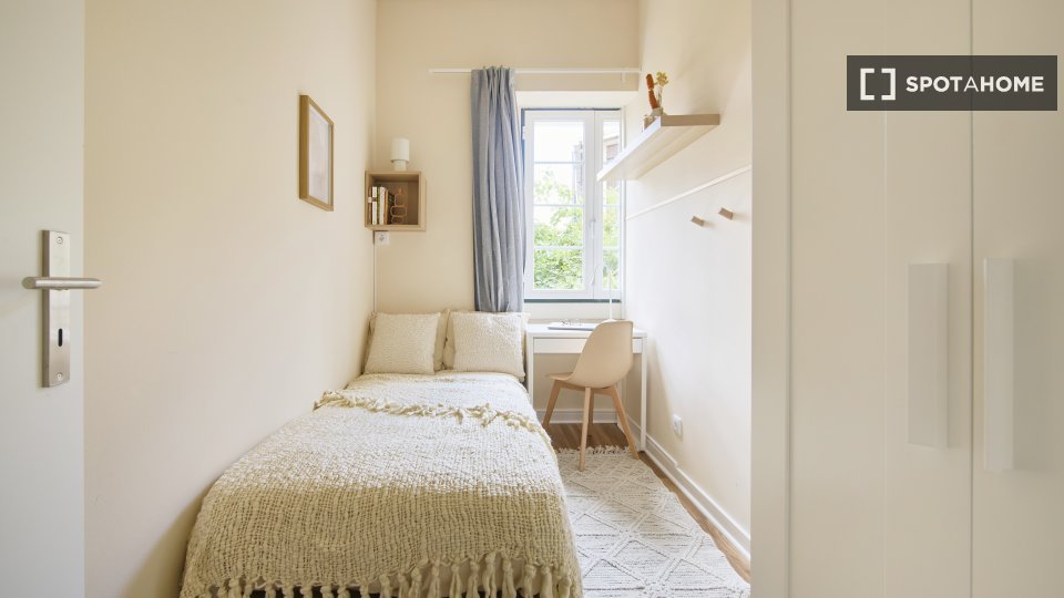 Double room Lisbon, 11 beds — photo 18