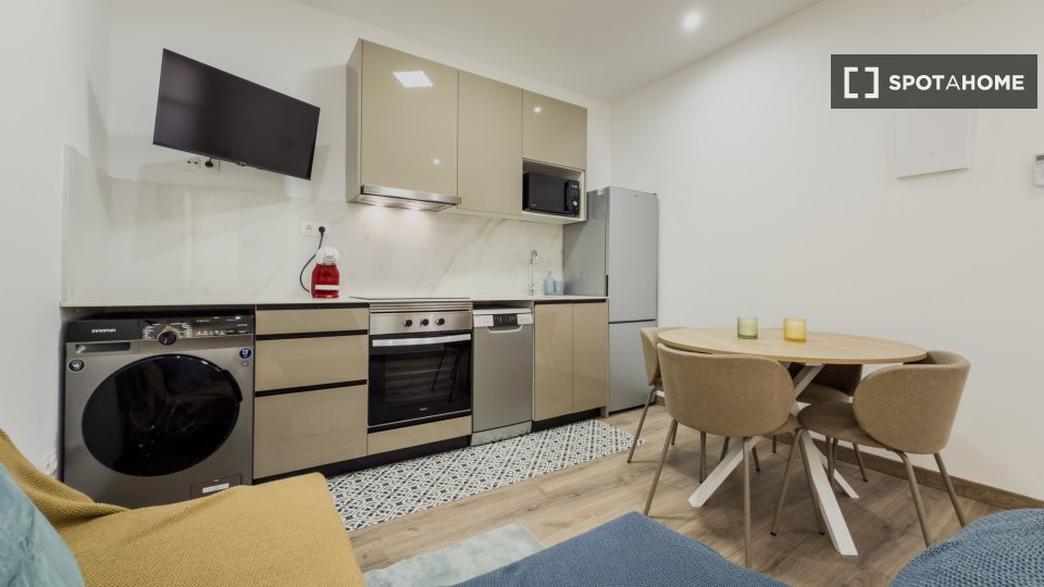 Apartment Barcelona, 2 beds, 37m² — photo 12