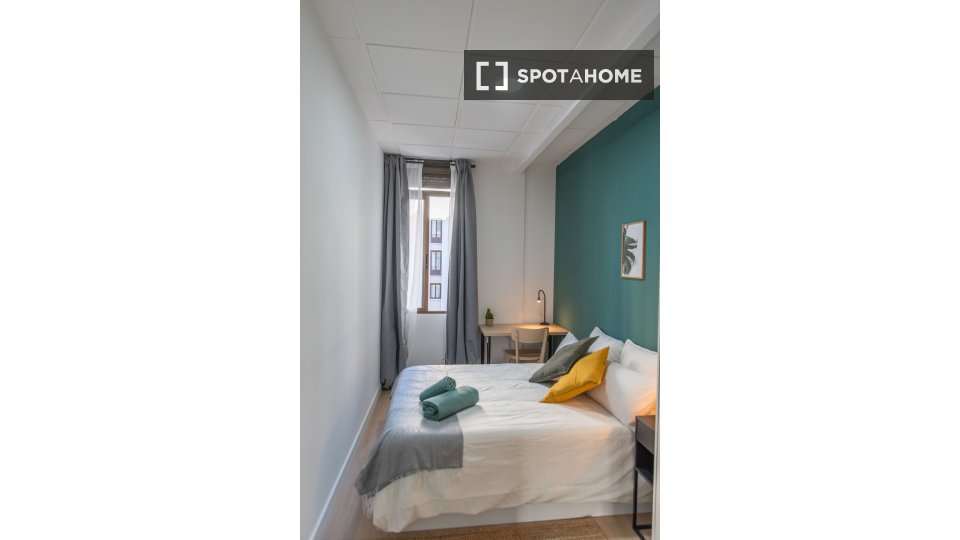 Double room Madrid, 5 beds, 90m² — photo 40