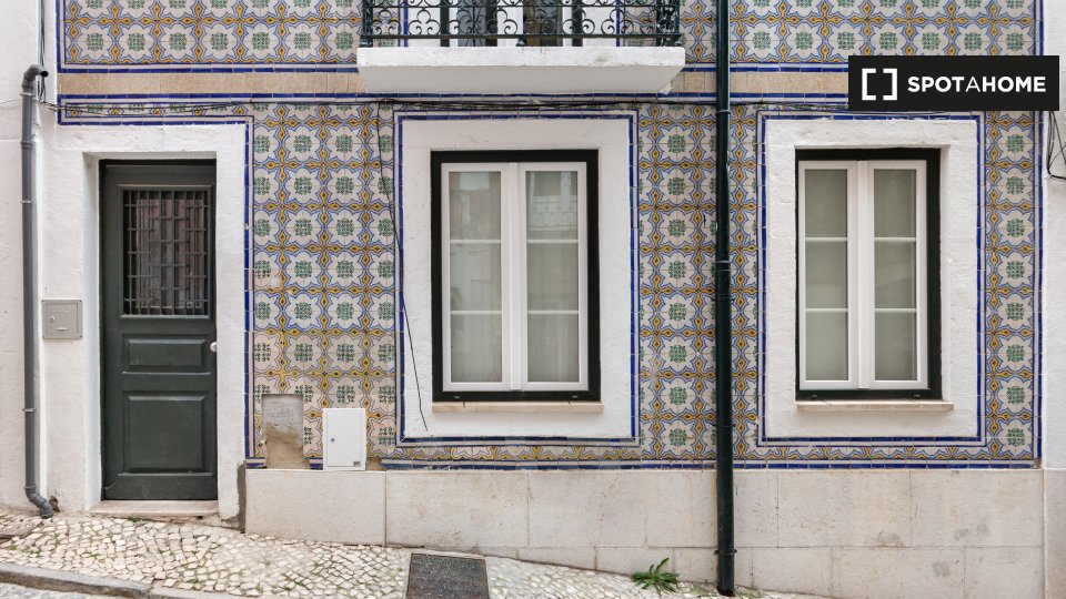 Apartment mono Lisbon — photo 14