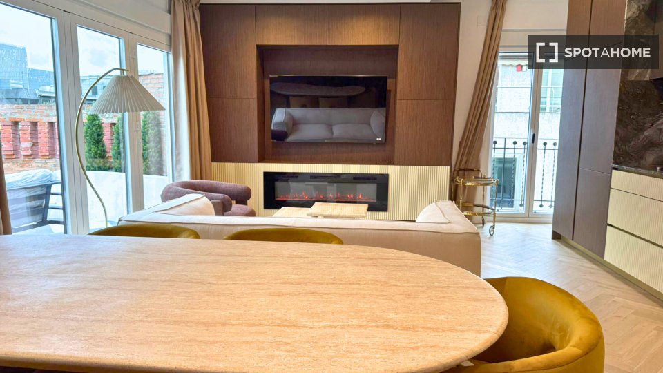 Apartment Madrid, 2 beds, 168m² — photo 18