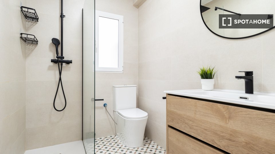 Double room Valencia, 5 beds, 90m² — photo 19