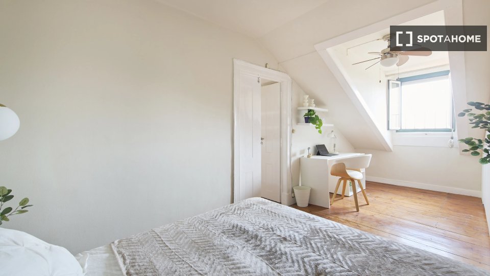 Double room Lisbon, 7 beds — photo 12