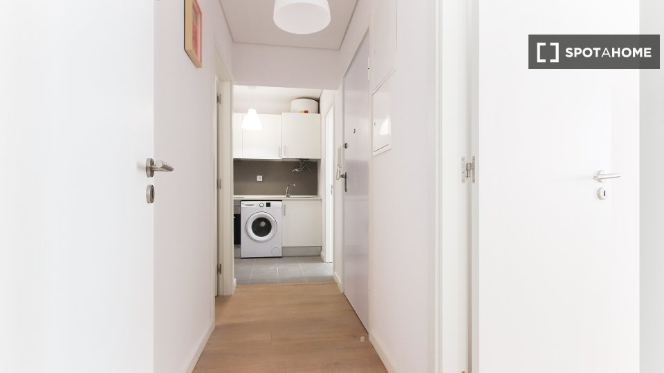 Double room Lisbon, 4 beds — photo 16