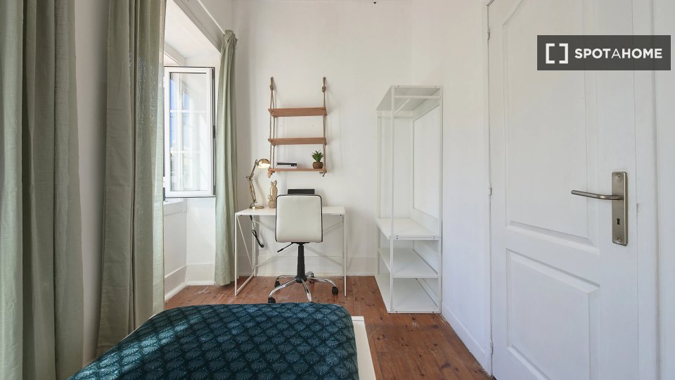 Double room Lisbon, 13 beds — photo 3