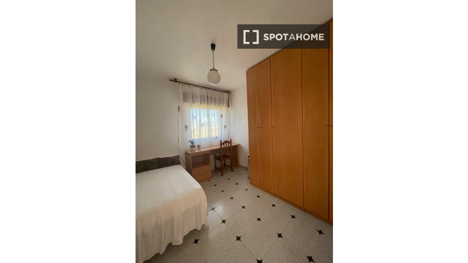Apartment Granada, 3 beds, 90m² — photo 11