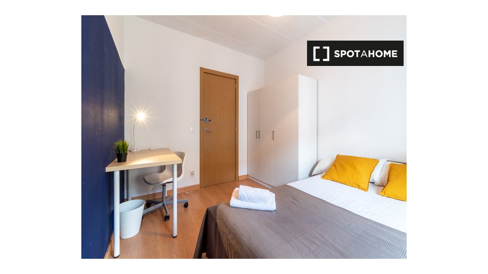 Double room Madrid, 7 beds, 140m² — photo 18