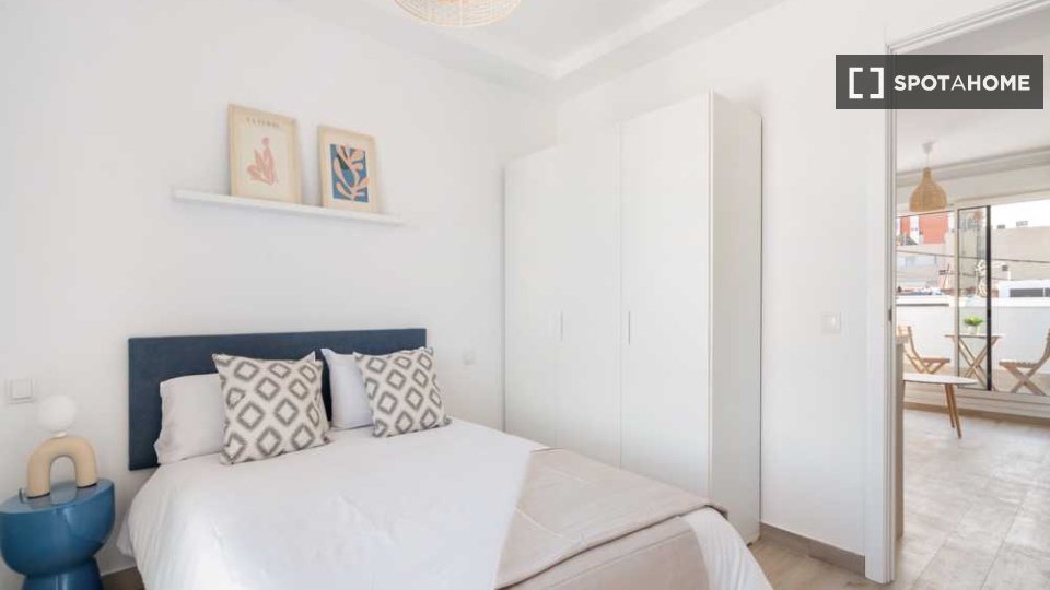 Double room Madrid, 12 beds — photo 4