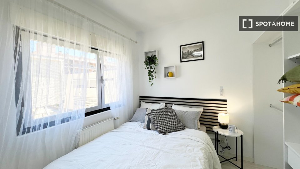 Double room Madrid, 5 beds — photo 9