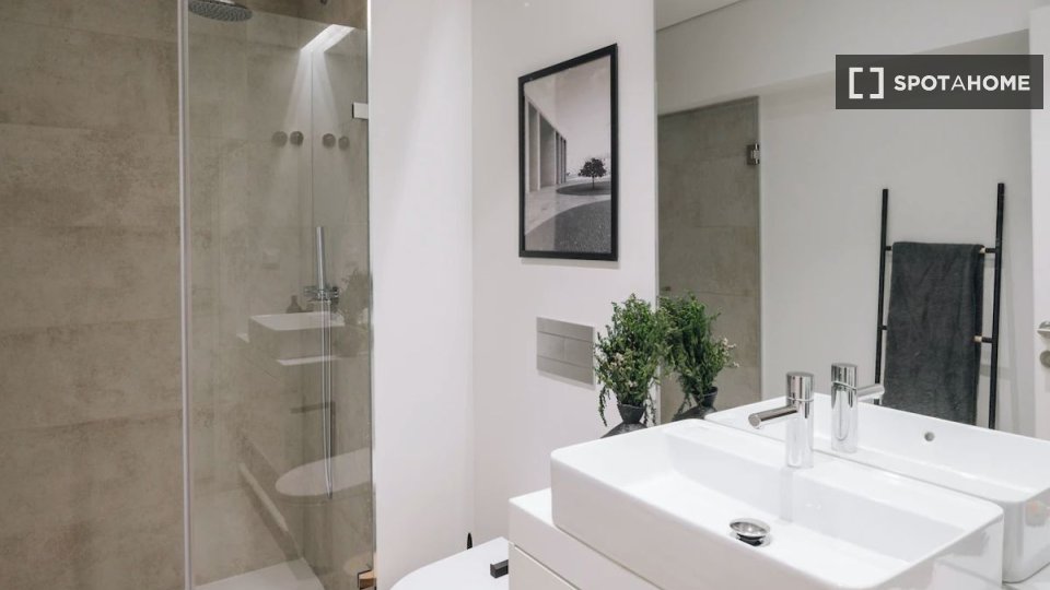 Apartment Lisbon, 3 beds — photo 10