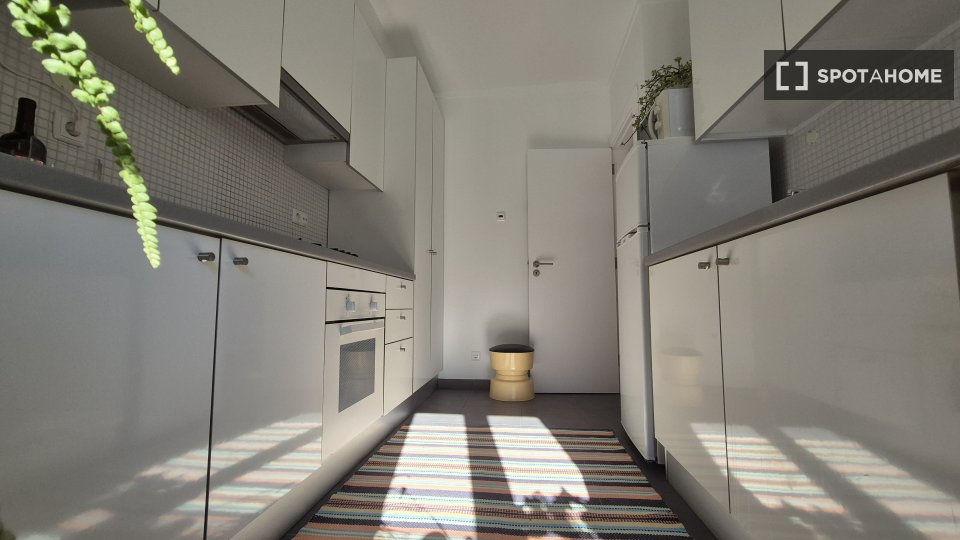 Apartment mono Lisbon, 61m² — photo 17