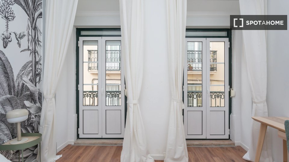 Double room Lisbon, 6 beds — photo 4
