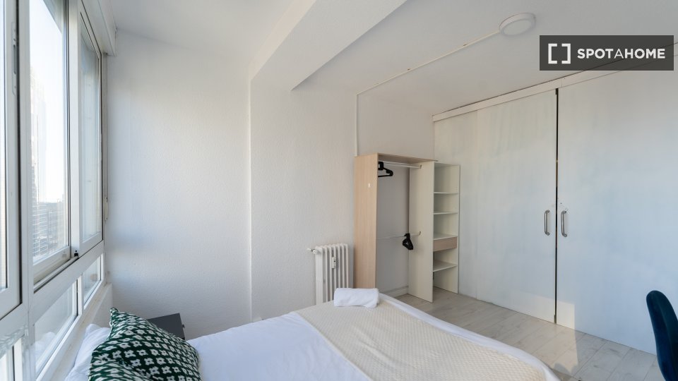 Double room Madrid, 6 beds — photo 33