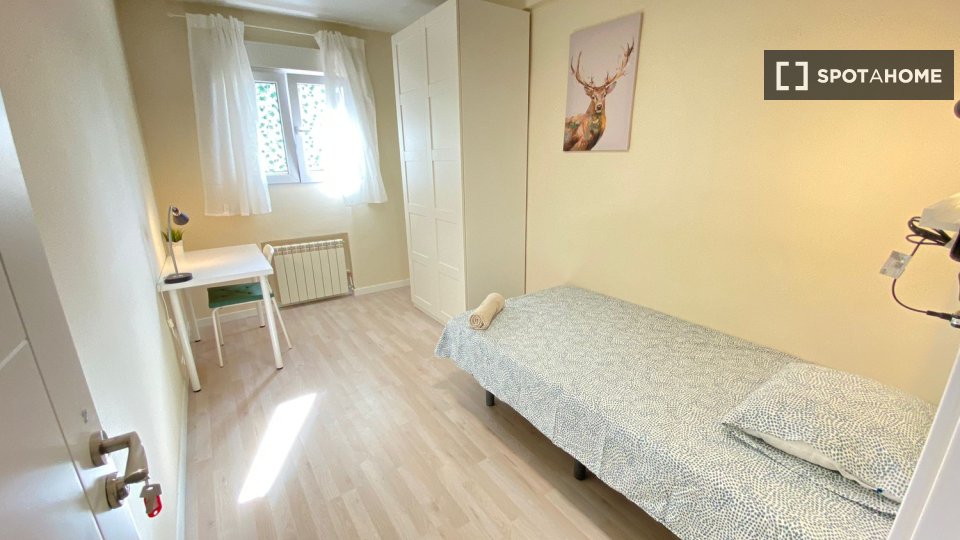 Chambre double Madrid, 3 chambres — photo 15
