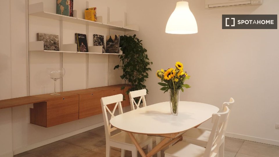 Apartment Milan, 1 bed, 70m² — photo 17