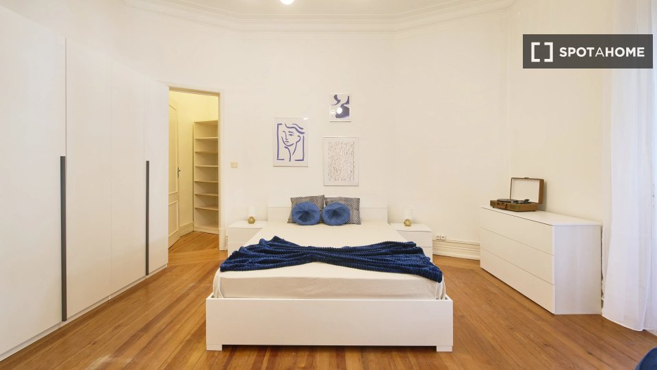 Double room Lisbon, 9 beds — photo 11