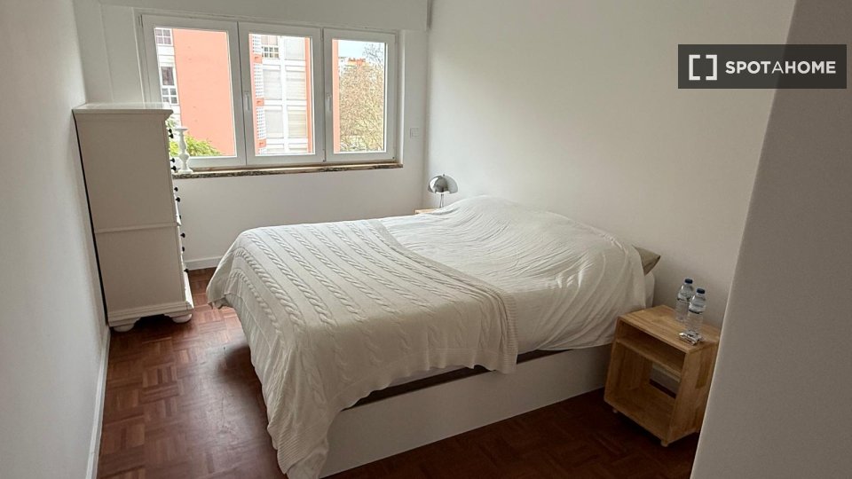 Apartment Lisbon, 2 beds, 95m² — photo 6