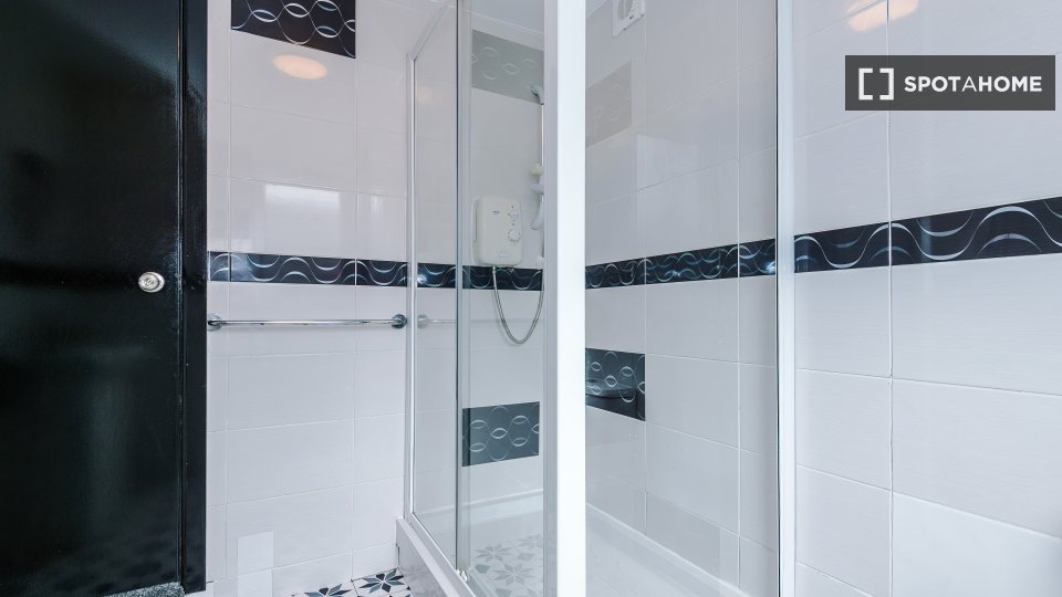Apartment Manchester, 4 beds, 80m² — photo 1