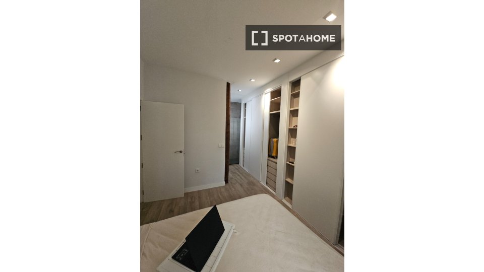 Apartment Madrid, 4 beds, 105m² — photo 15