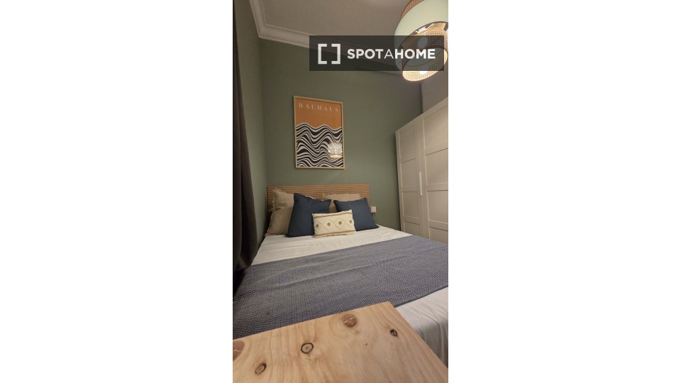 Double room Barcelona, 7 beds, 210m² — photo 24