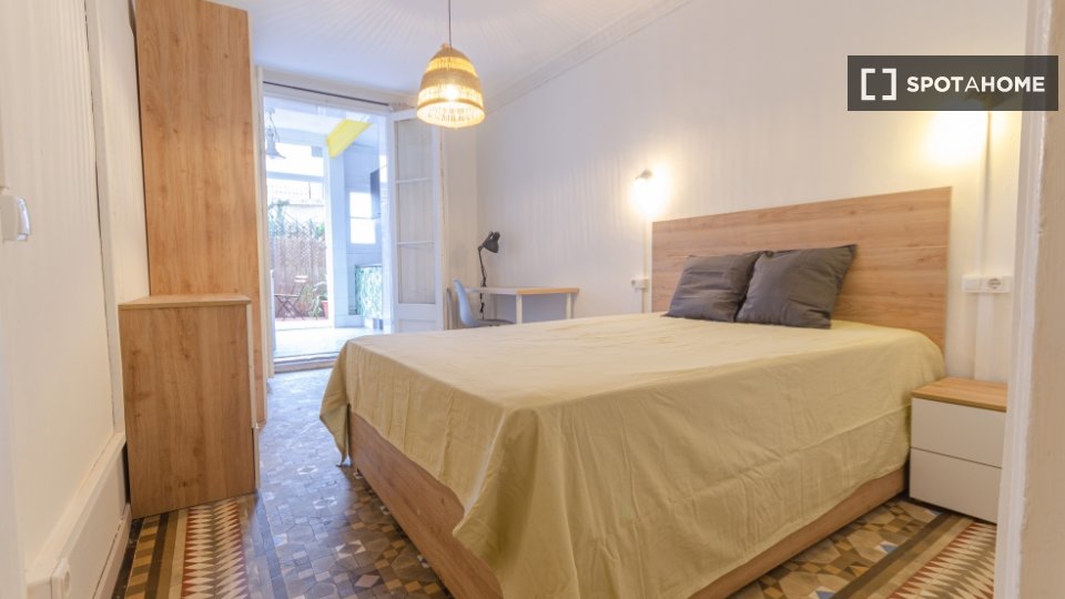 Double room Barcelona, 7 beds, 150m² — photo 15