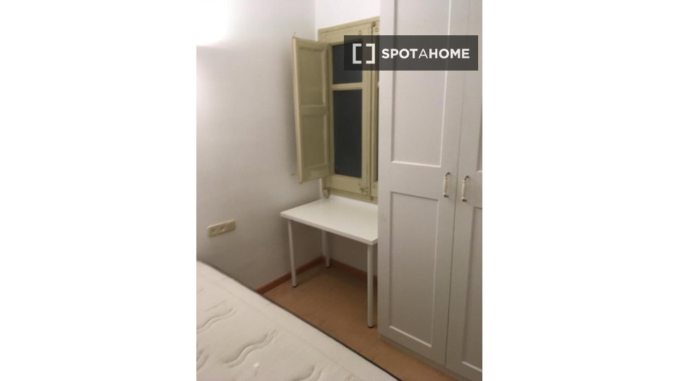 Double room Barcelona, 4 beds — photo 18