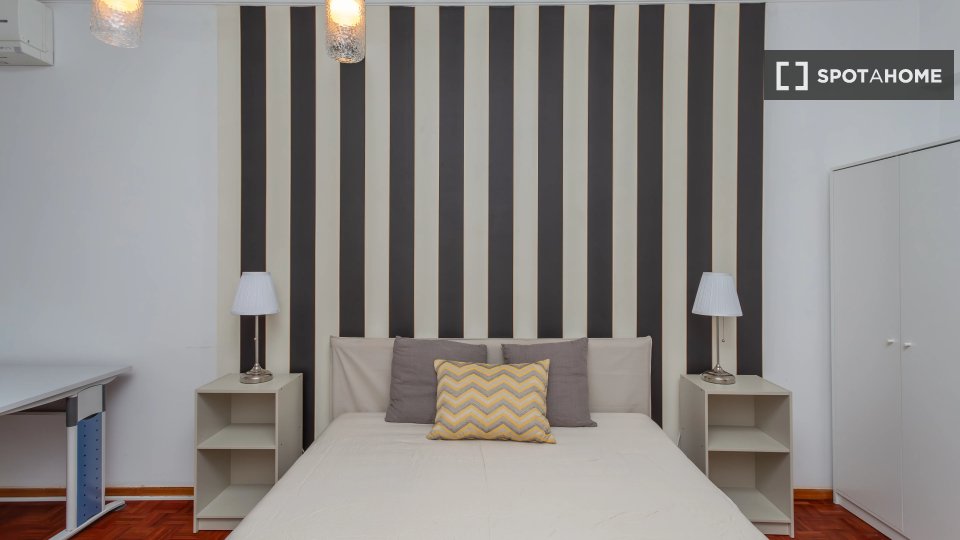 Double room Lisbon, 4 beds — photo 1