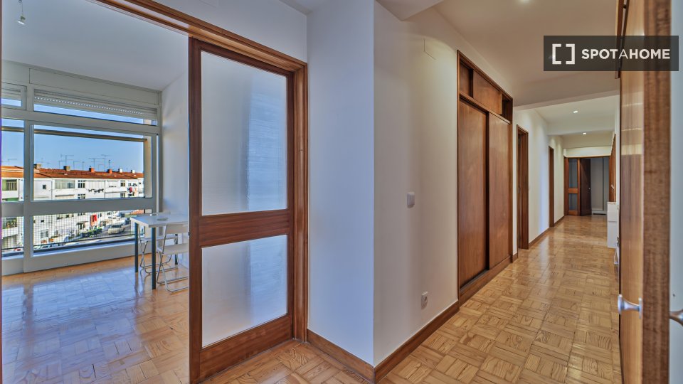Double room Lisbon, 6 beds — photo 13