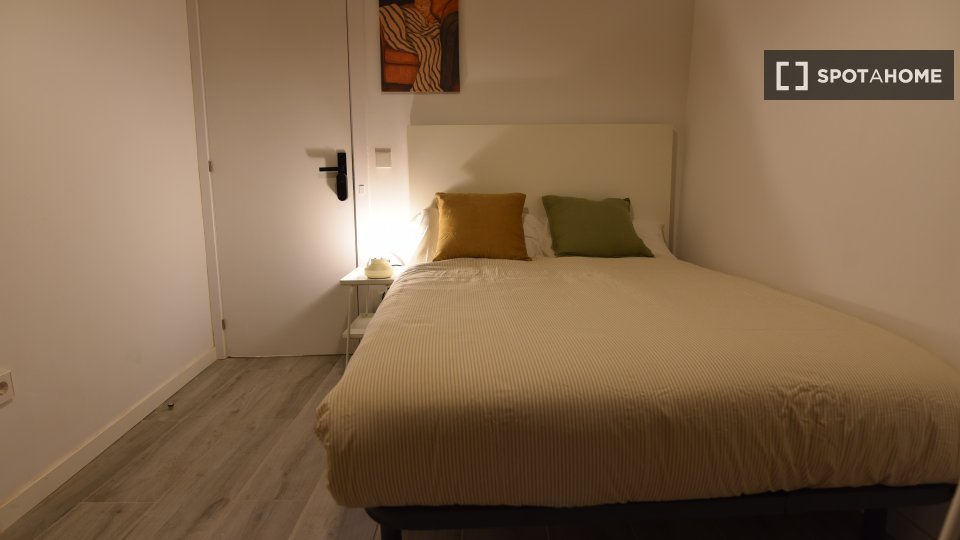 Habitación doble Barcelona, 14 habitaciones — foto 18