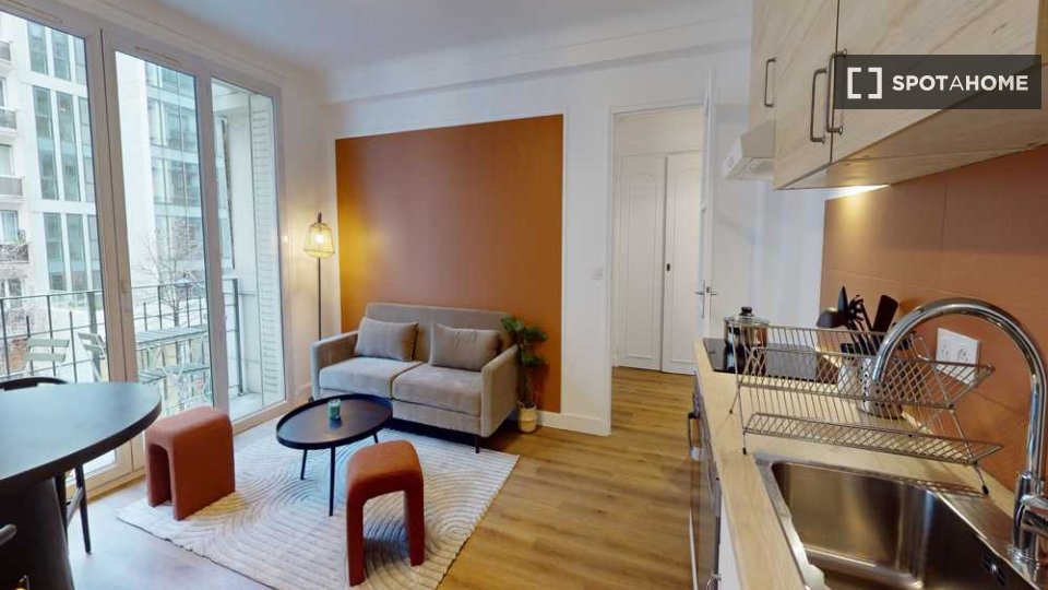 Double room Paris, 5 beds, 110m² — photo 8