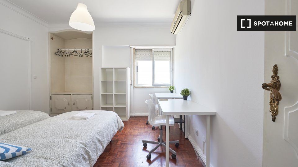 Double room Lisbon, 8 beds — photo 4