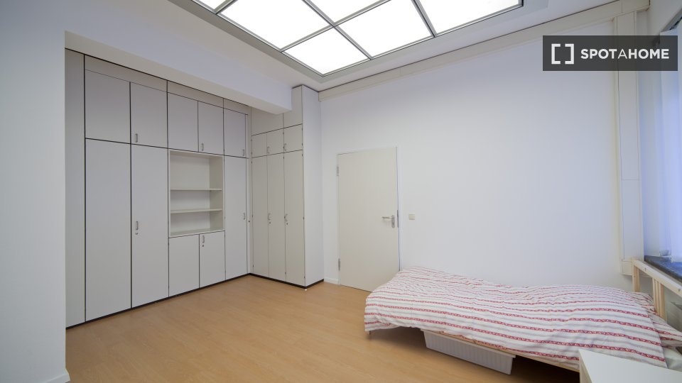 Double room Munich, 6 beds, 130m² — photo 11