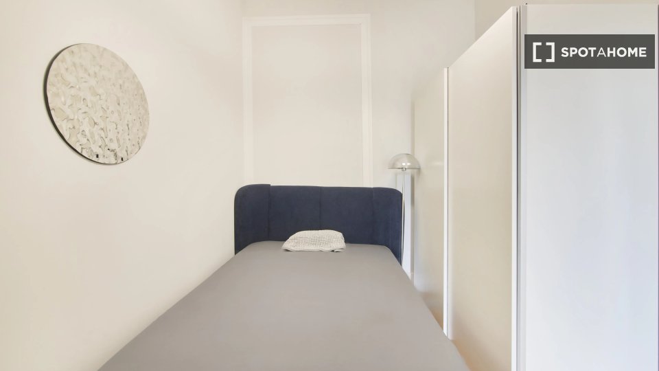 Double room Lisbon, 9 beds — photo 12