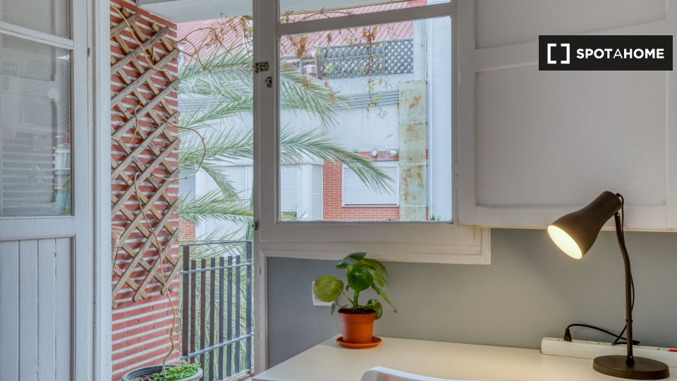 Double room Valencia, 4 beds, 80m² — photo 17