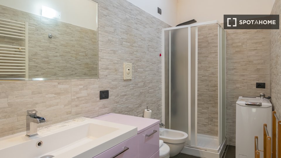 Apartment Milan, 1 bed, 65m² — photo 2