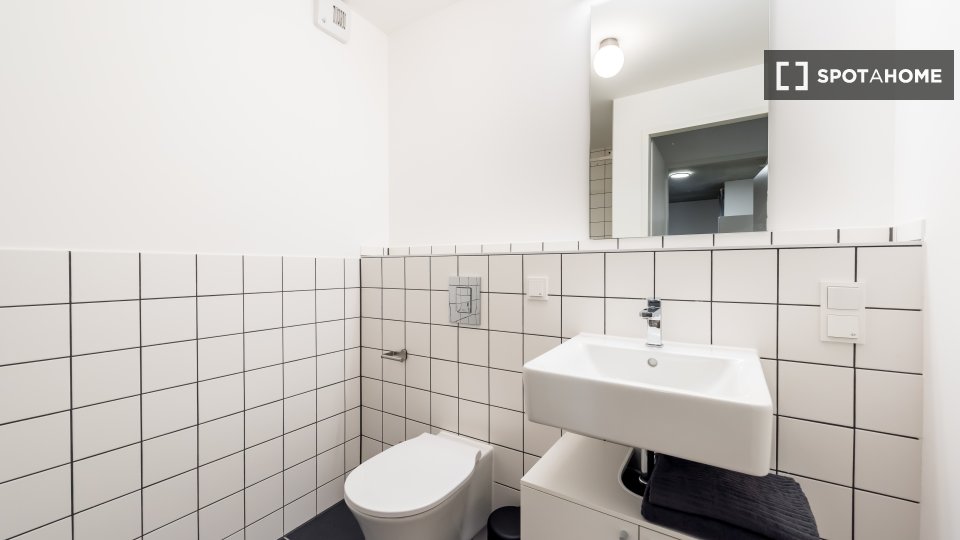 Double room Frankfurt, 4 beds, 81m² — photo 17
