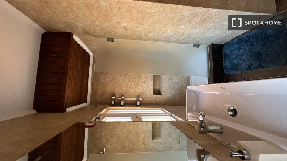 Apartment mono Lisbon, 42m² — photo 7