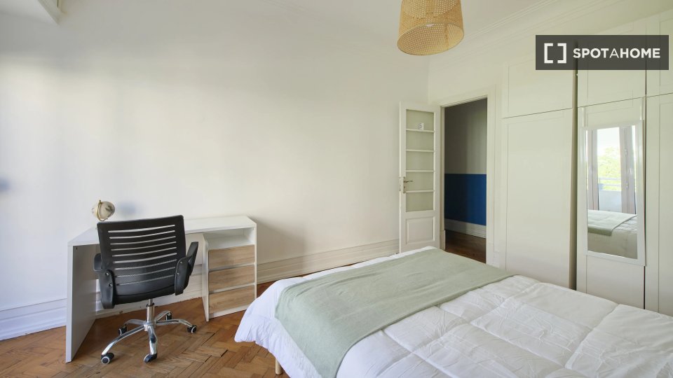 Double room Lisbon, 9 beds — photo 6