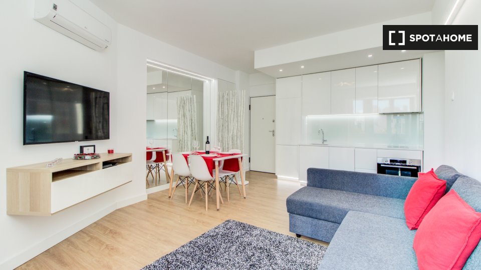 Apartment Lisbon, 1 bed, 55m² — photo 9