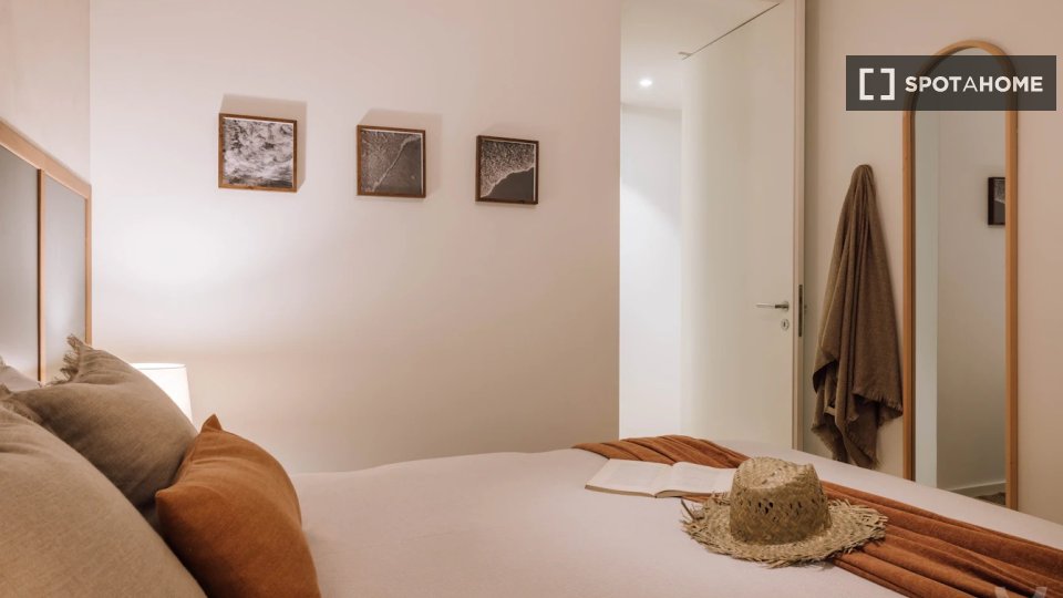 Apartment Lisbon, 1 bed, 60m² — photo 2