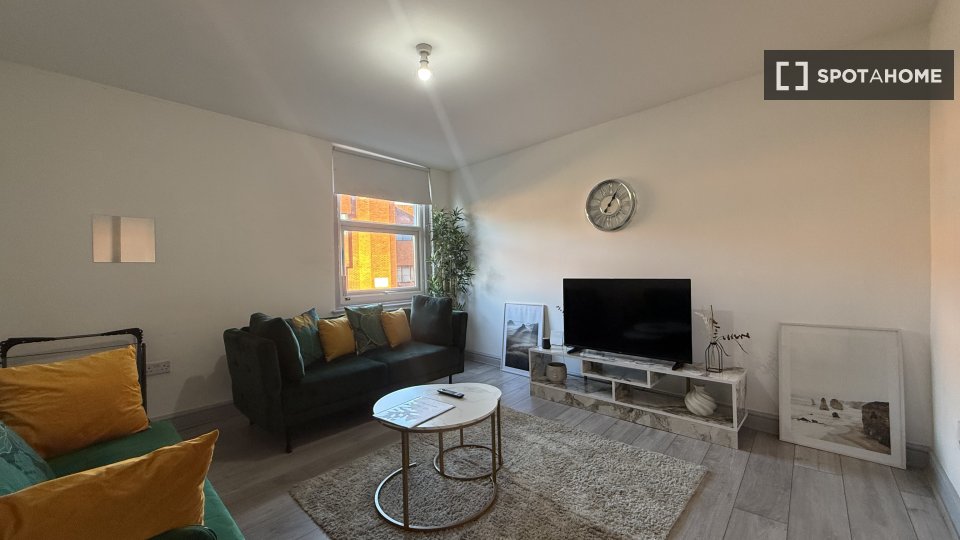 Apartment London, 2 beds, 80m² — photo 9
