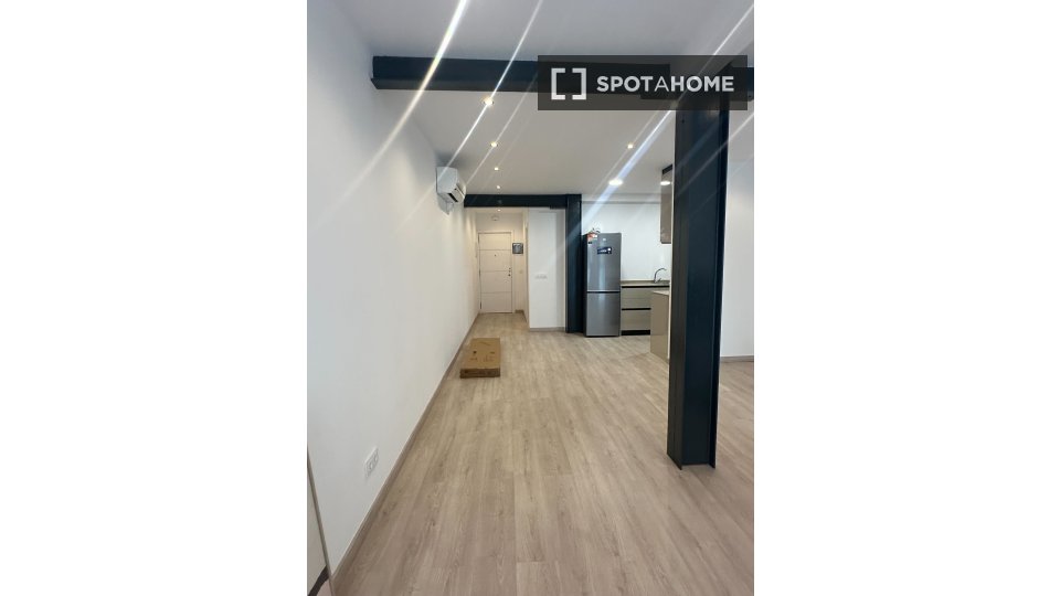 Apartment Barcelona, 2 beds, 60m² — photo 5