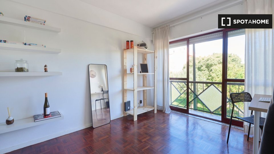 Double room Lisbon, 2 beds — photo 5