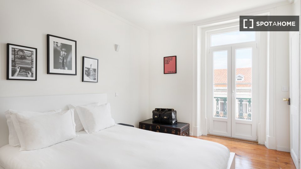 Apartment Lisbon, 3 beds — photo 16