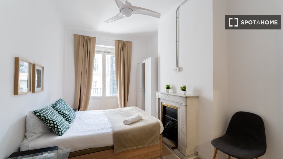 Double room Madrid, 10 beds — photo 43