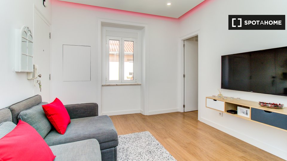 Apartment Lisbon, 2 beds, 70m² — photo 12